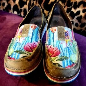 Ariat Floral Cactus cruiser Wmns- 9.5